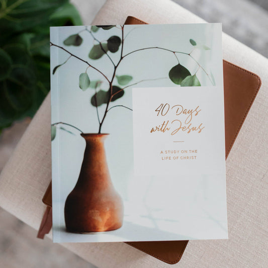 The Daily Grace Co - 40 Days with Jesus Bible Study